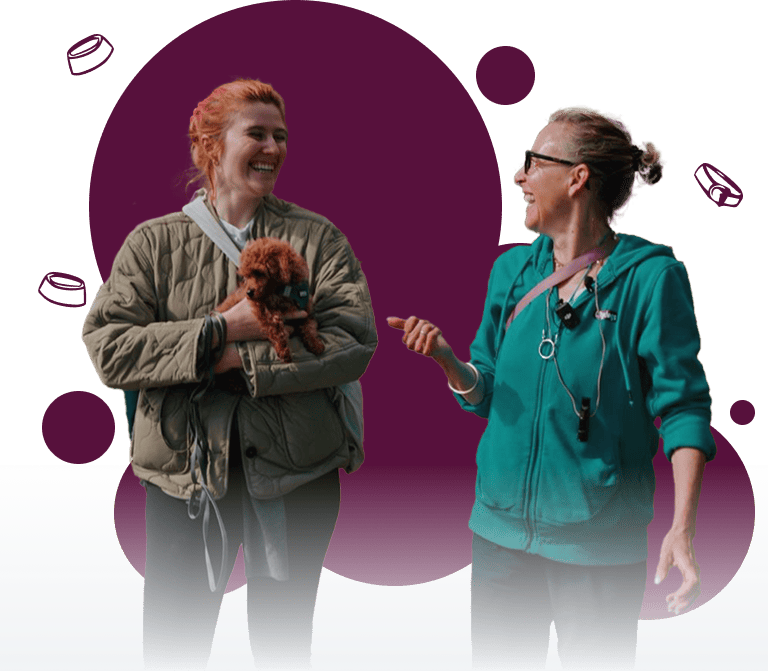 Banner Image - Noëlle Fueter with a customer